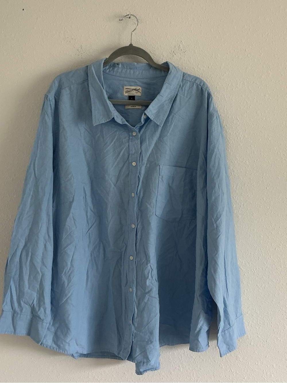 Universal Thread Light Blue Women’s Casual Button-Down Shirt
